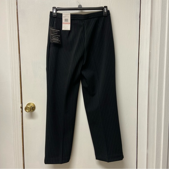 🎯 10P Sag Harbor women’s black pinstripe trousers - flattering! NWT - Picture 2 of 12